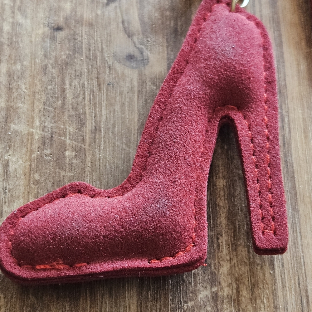 DIVAS LiMiTED Pink Rhinestone Shoe Key Holder - Picture 4 of 4